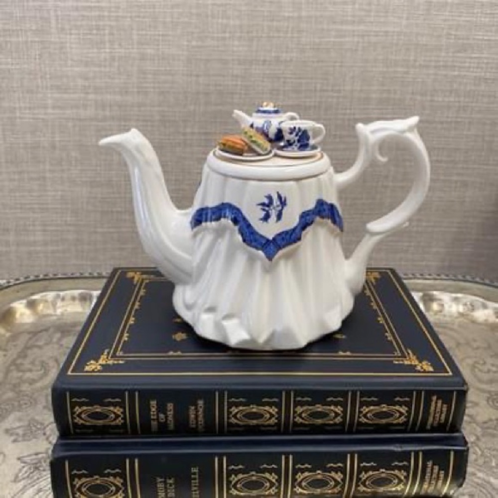 Paul Cardew Vintage Teapot Blue Willow Teapot